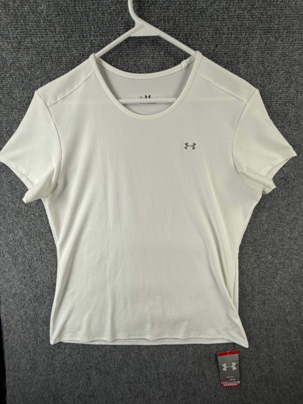 NWD Under Armour Women Basic Short Sleeve White Heat Gear XL T-shirt Pullover